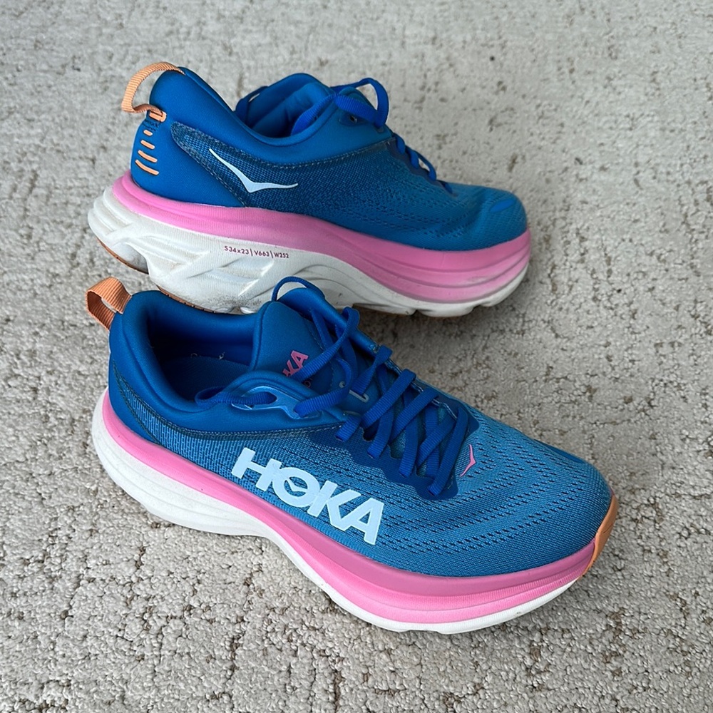 HOKA Bondi 8 Coastal Sky women’s shoe. Size 7 US.